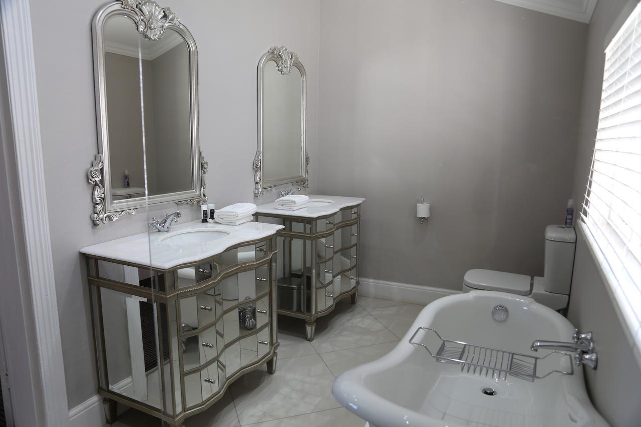 The Kingsman Boutique Hotel Burgersdorp Екстериор снимка