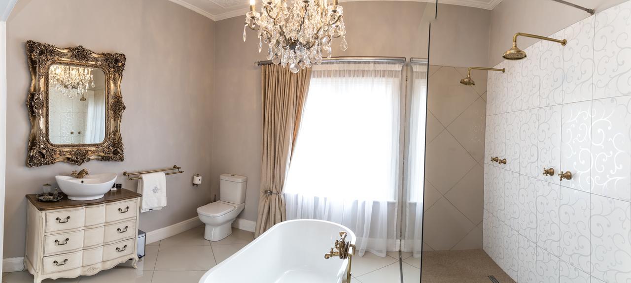 The Kingsman Boutique Hotel Burgersdorp Екстериор снимка